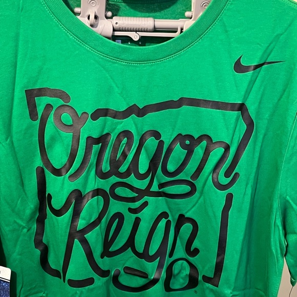 NWT Nike Men's "Oregon Reign" Oregon Ducks T-Shirt (L) - Picture 2 of 2